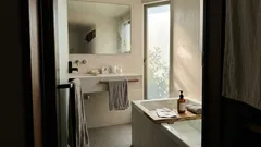 夜のスキンケアは“盛らない”ほうが続く：お風呂で5分「乳液＋シートマスク」のしっとり感と注意点